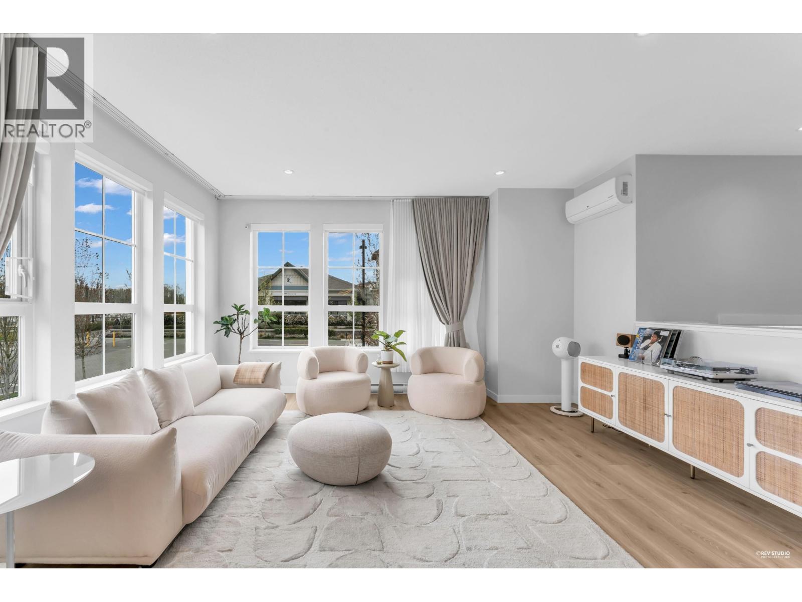 #103-5311 ADMIRAL Way, Delta