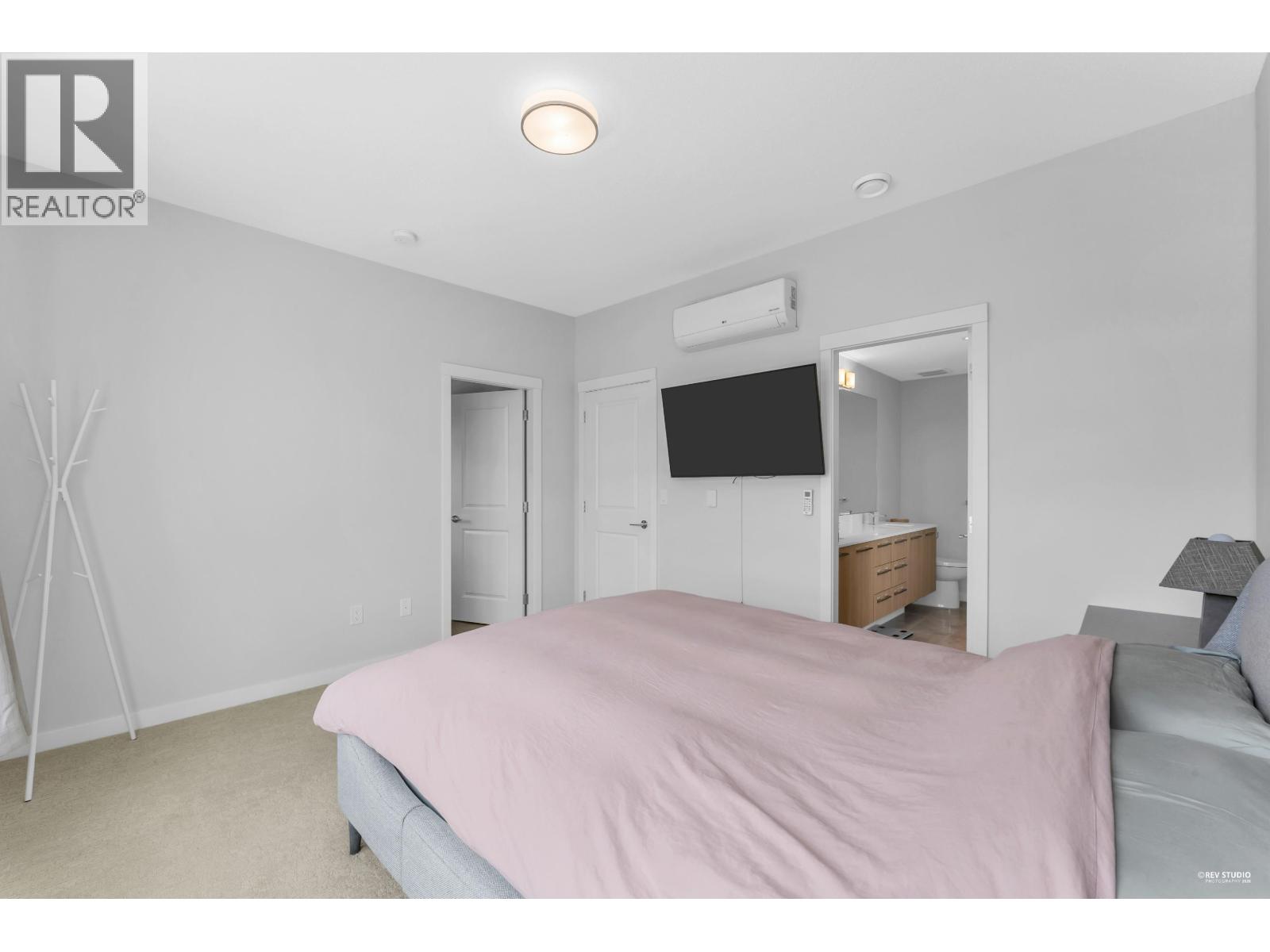 #103-5311 ADMIRAL Way, Delta