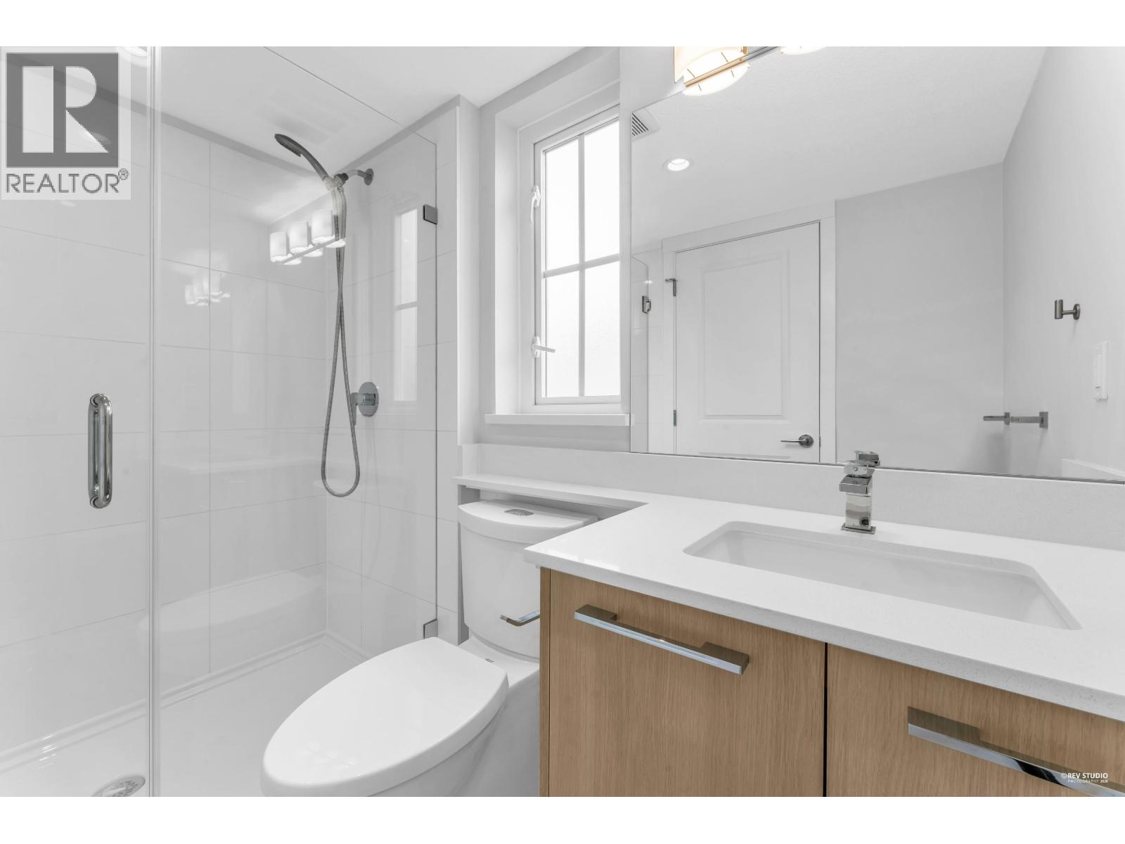 #103-5311 ADMIRAL Way, Delta