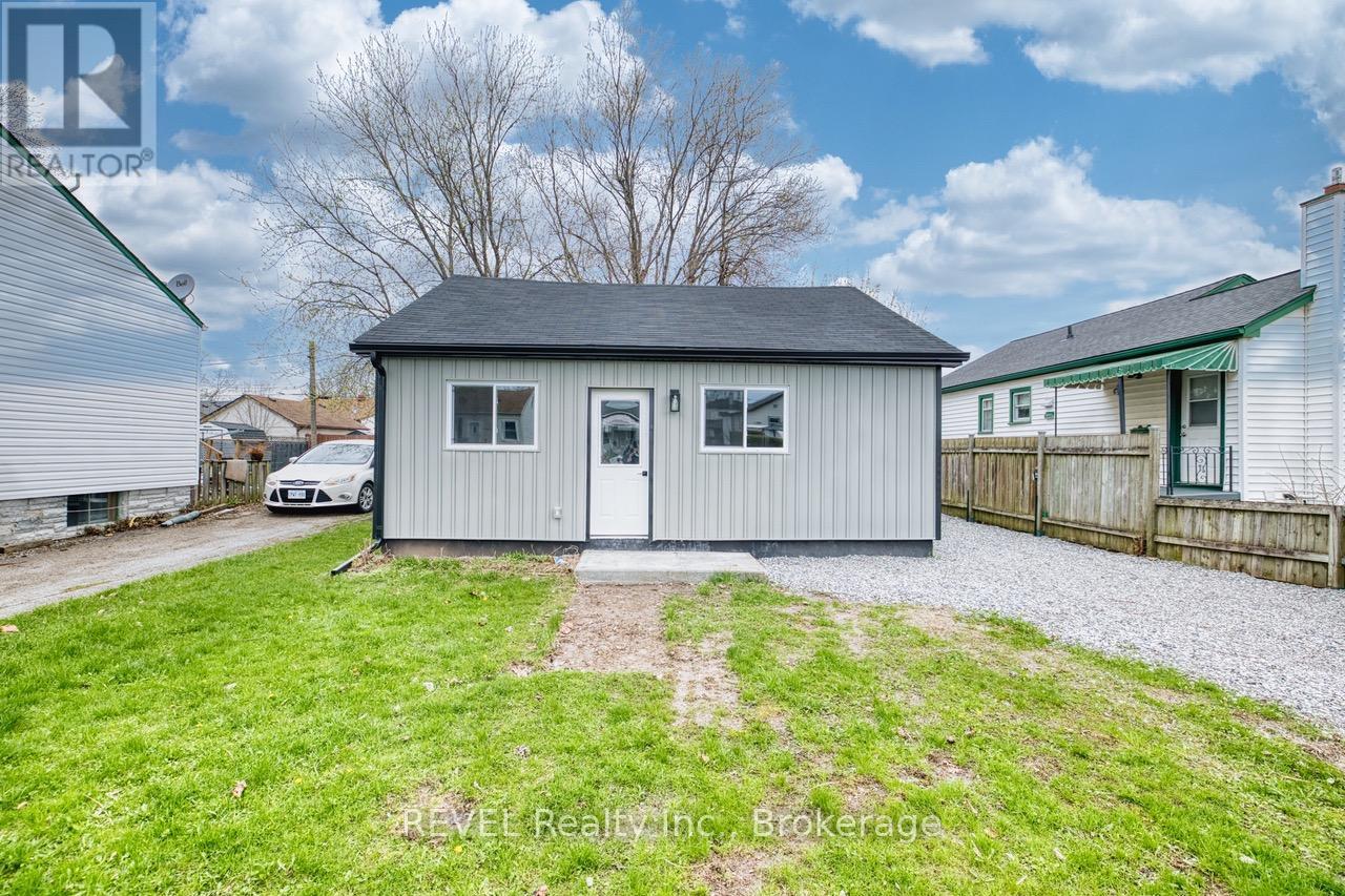 406 HENNEPIN AVENUE - 1