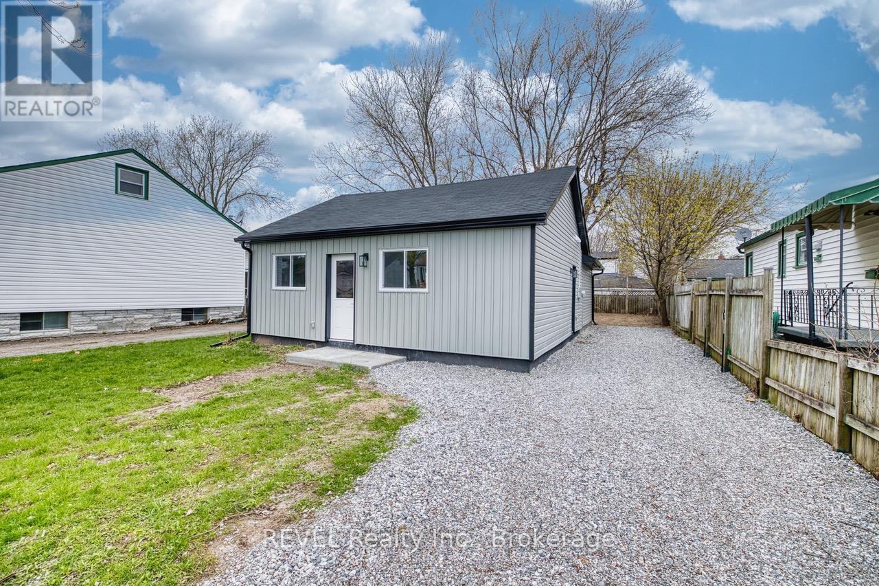 406 HENNEPIN AVENUE - 2