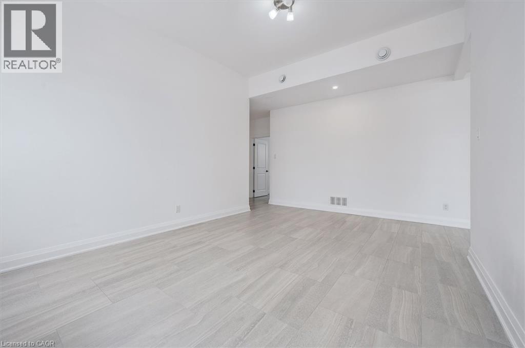149 WOOLWICH Street - 21