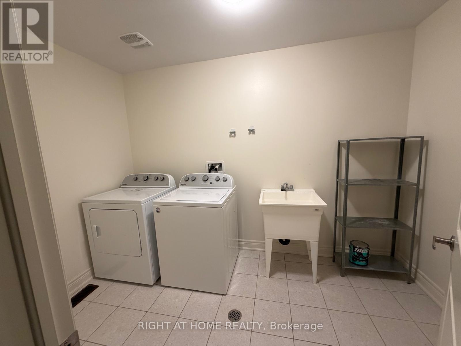 9 - 9 STRAWCUTTER GATE