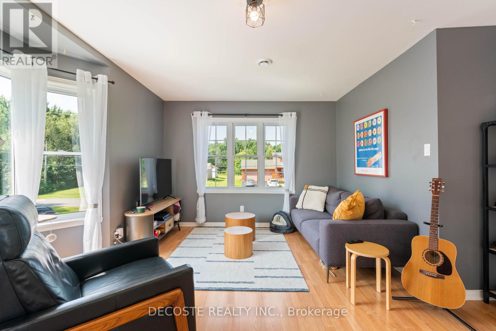6123 MACBAIN STREET - 18