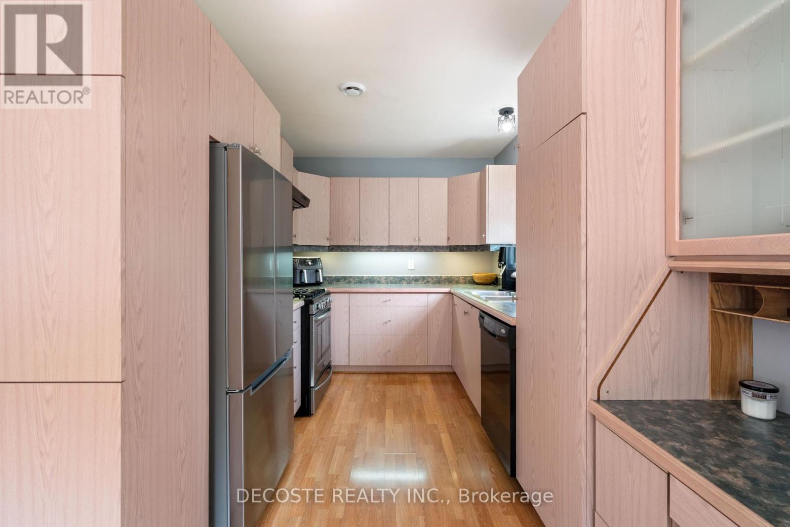 6123 MACBAIN STREET - 21