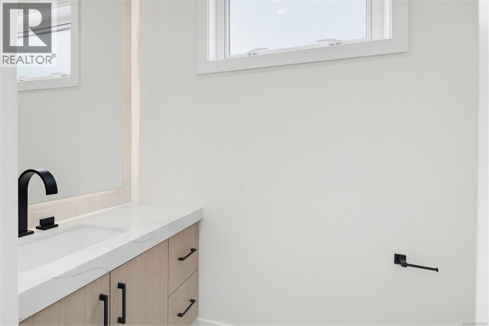  2120 Kingbird Drive, Langford