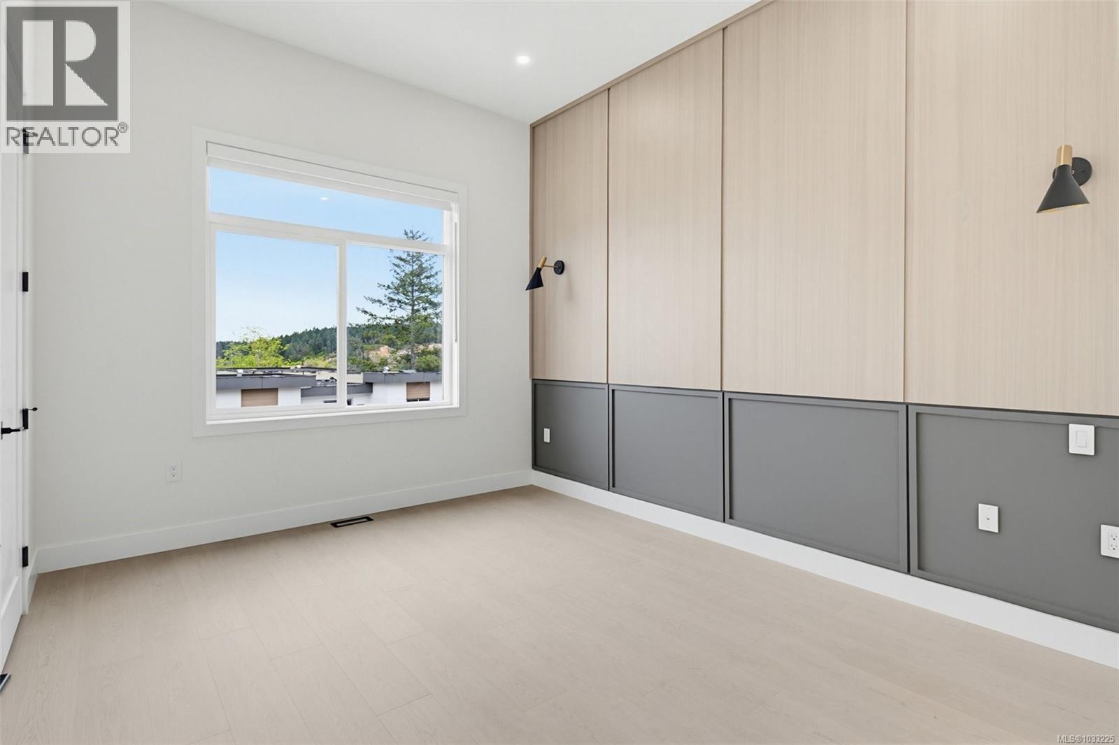  2120 Kingbird Drive, Langford