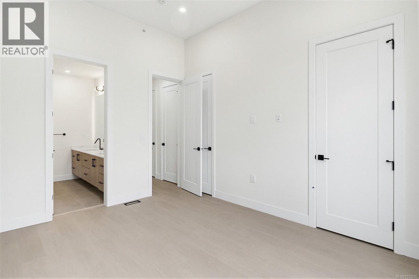  2120 Kingbird Drive, Langford