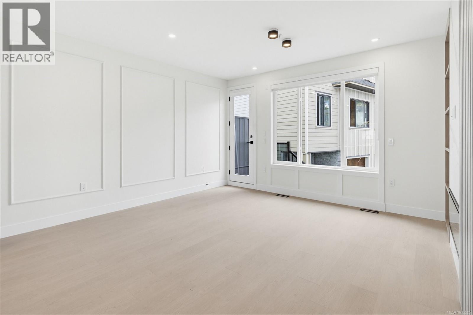  2120 Kingbird Drive, Langford