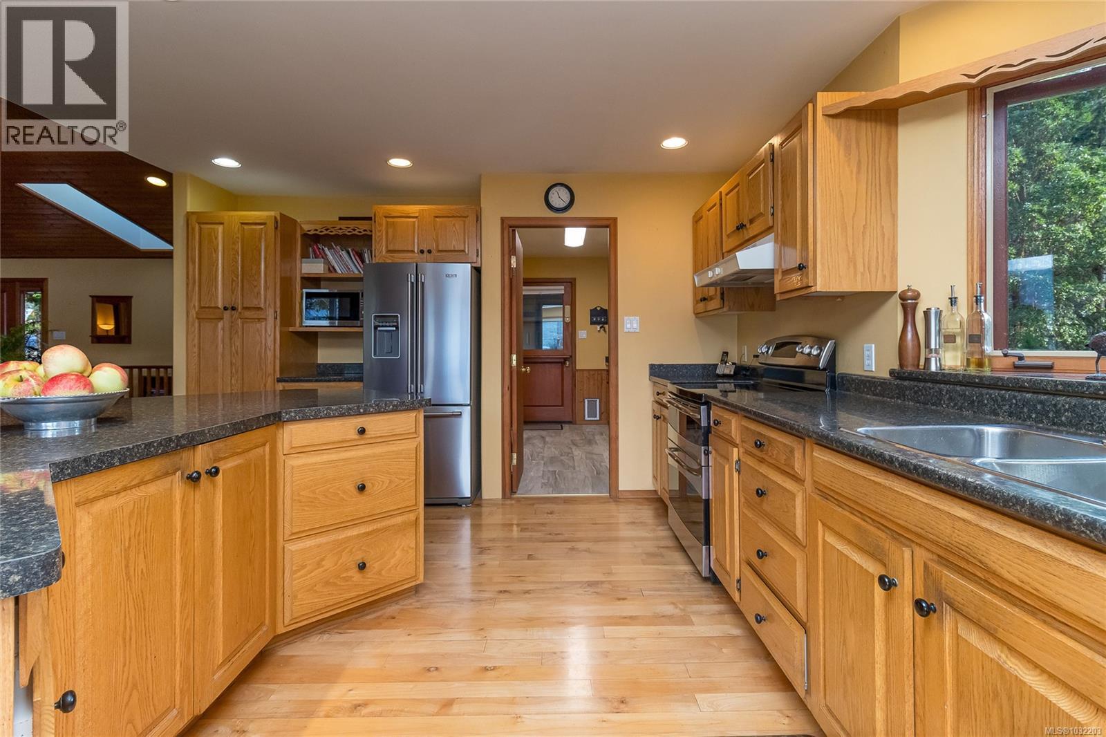 10662 ALDER CRES - 12