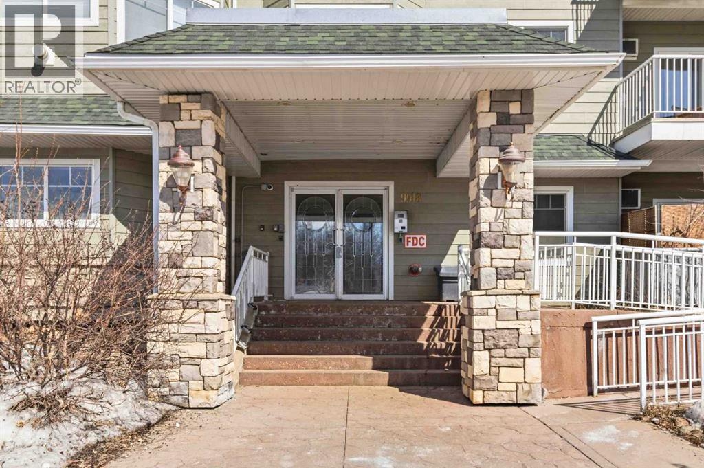 9918 Gordon Avenue, Fort McMurray