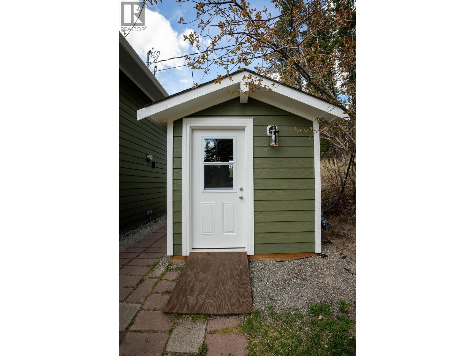 747 CHIMNEY VALLEY ROAD - 4