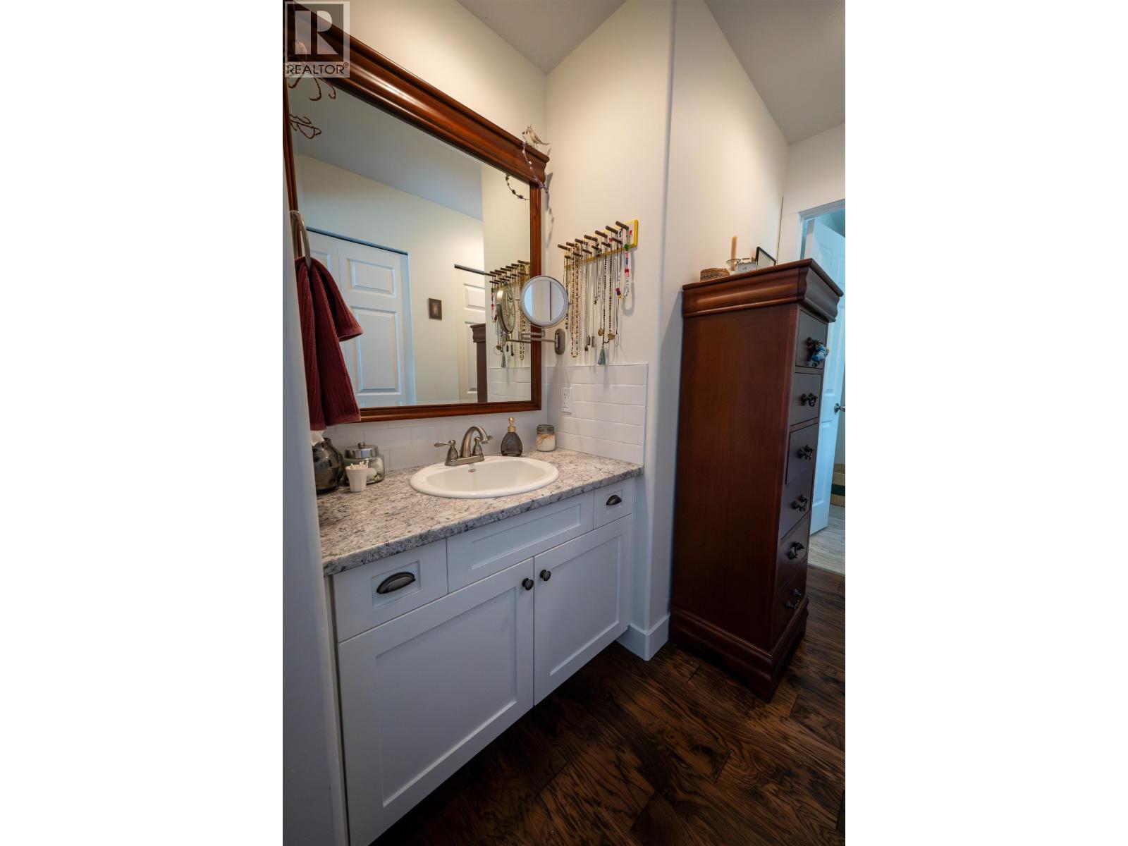 747 CHIMNEY VALLEY ROAD - 35