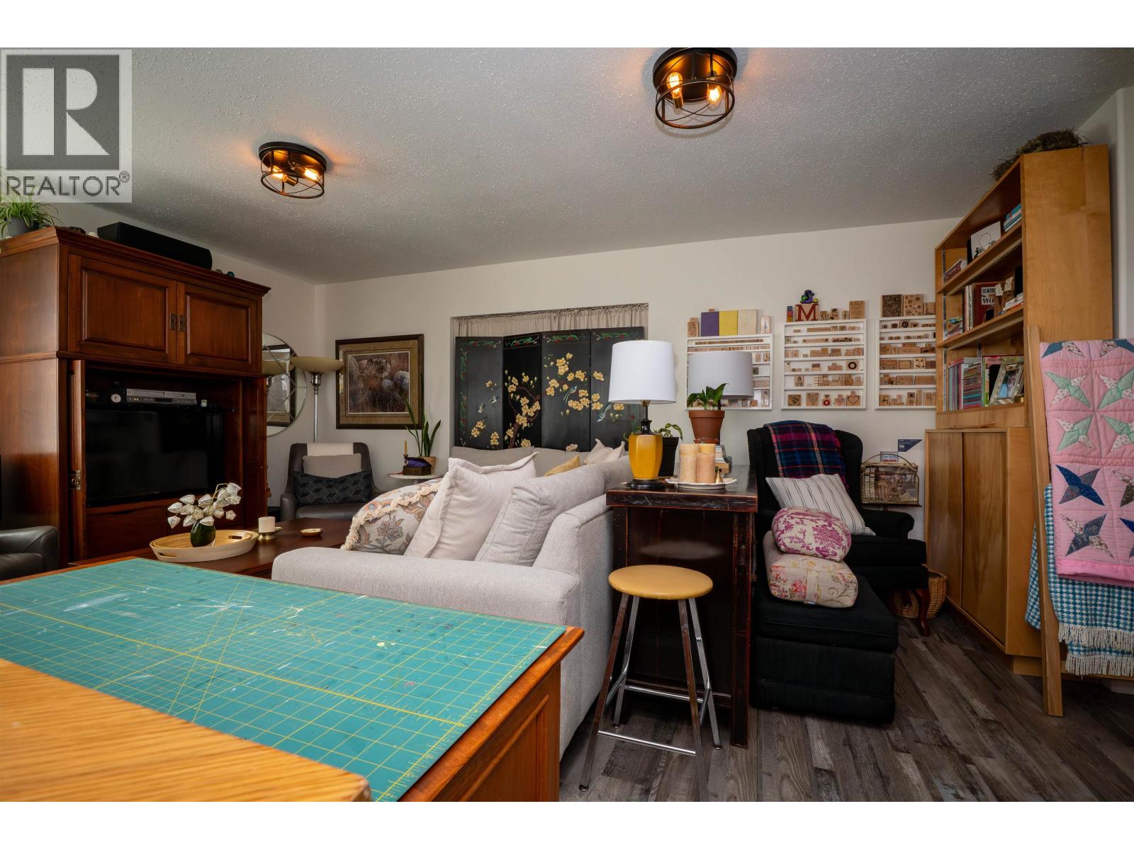 747 CHIMNEY VALLEY ROAD - 14