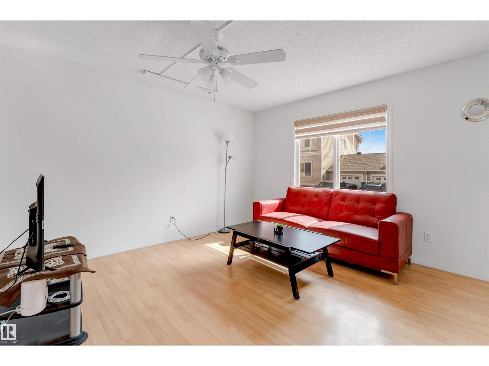 #48 2503 24 ST NW - 10