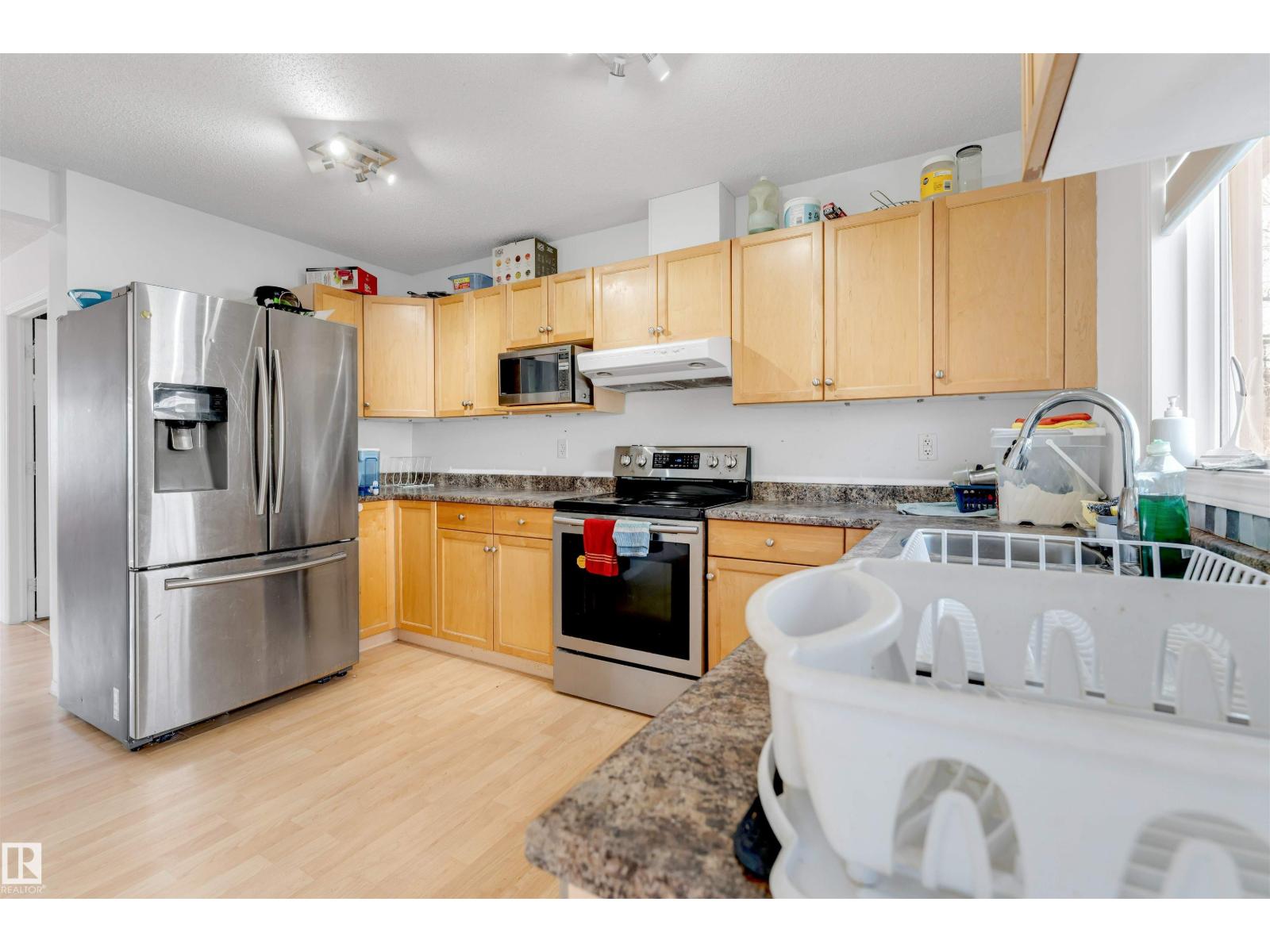 #48 2503 24 ST NW - 3
