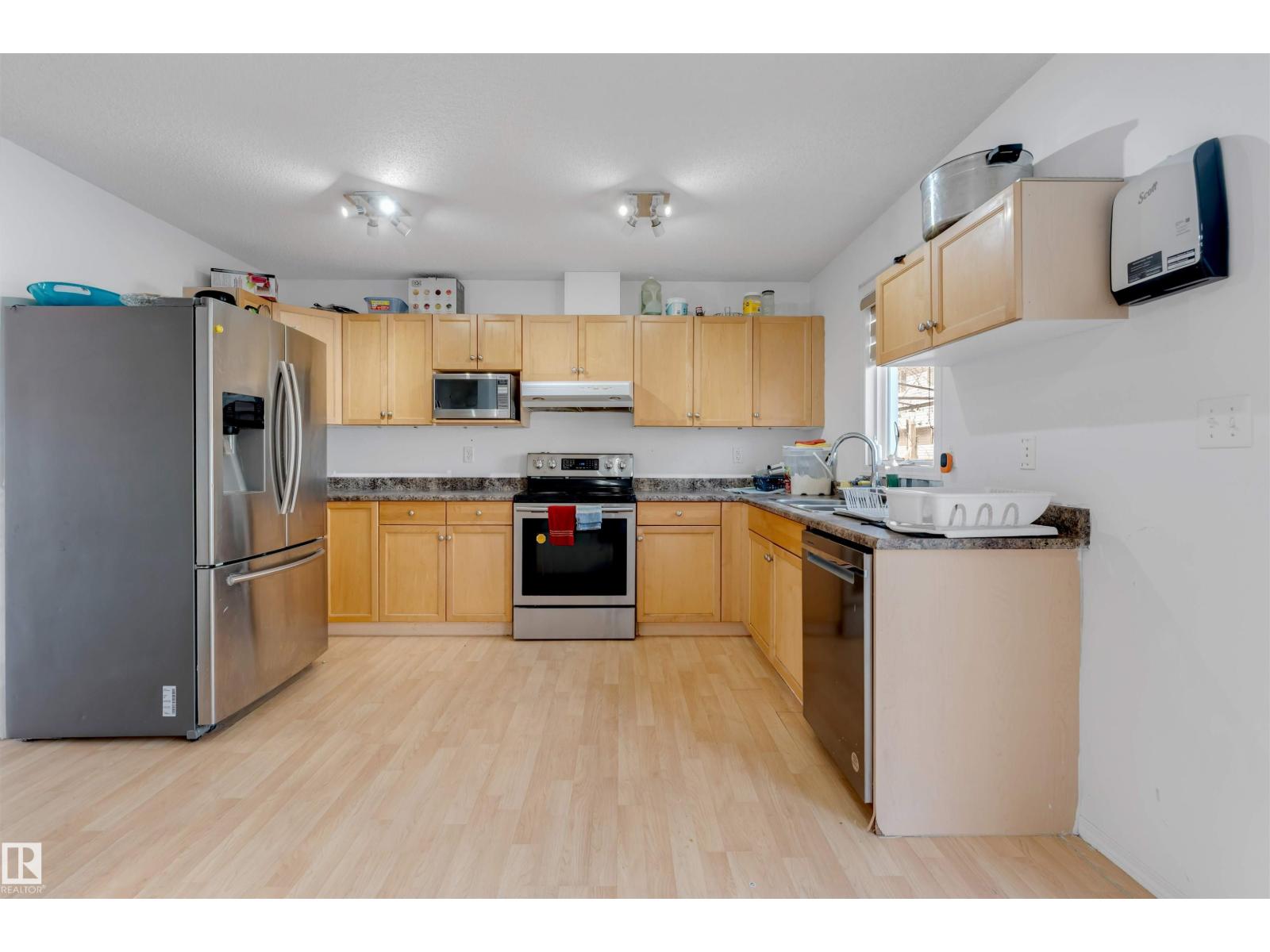 #48 2503 24 ST NW - 5