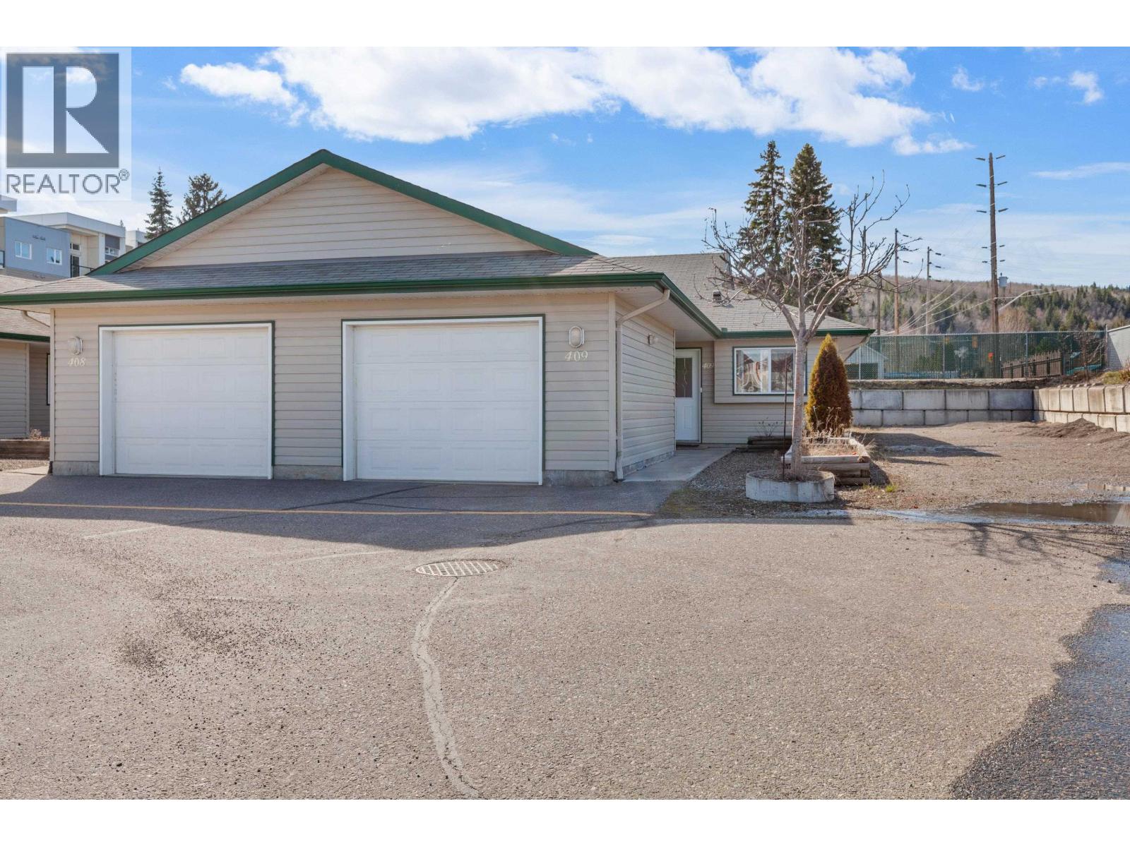 #409 2911 FERRY AVENUE - 1