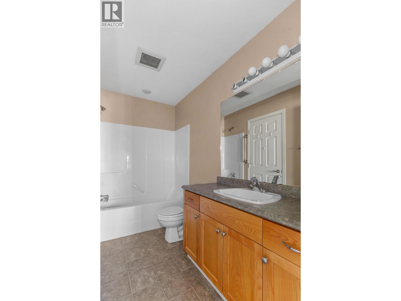 #409 2911 FERRY AVENUE - 14