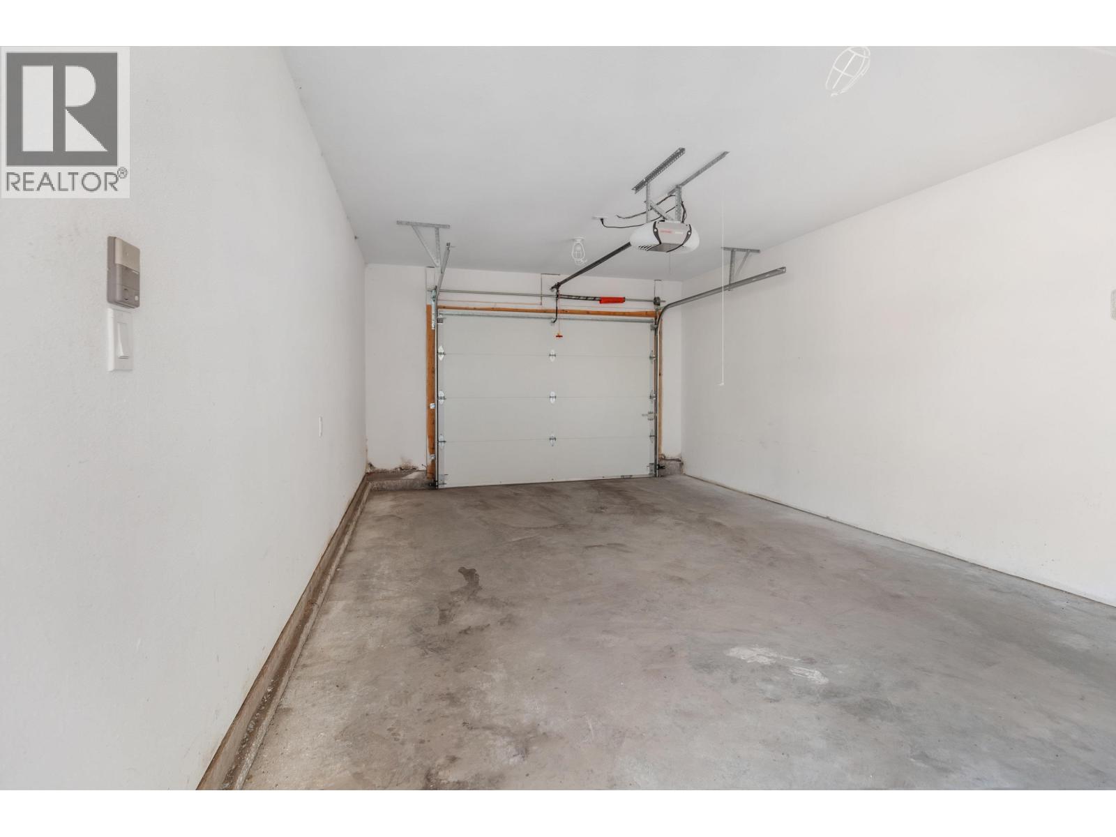 #409 2911 FERRY AVENUE - 24