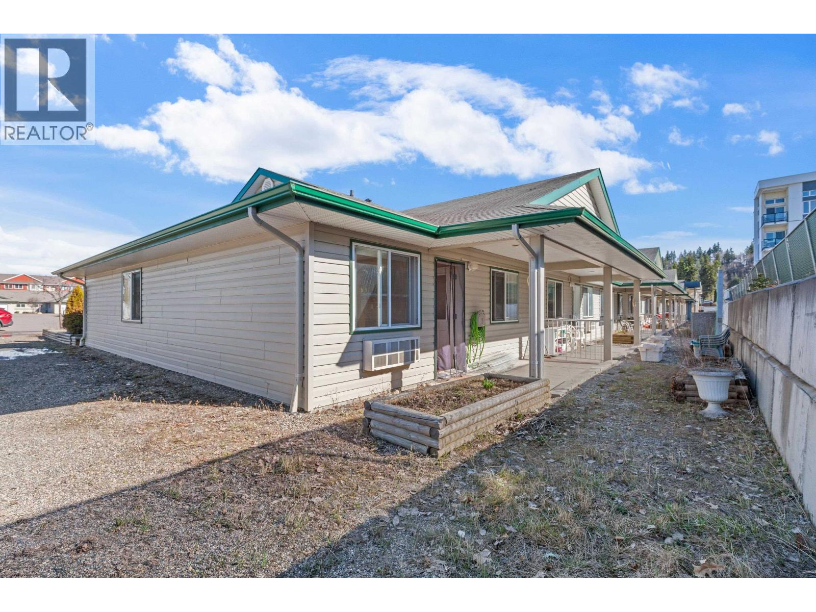 #409 2911 FERRY AVENUE - 21