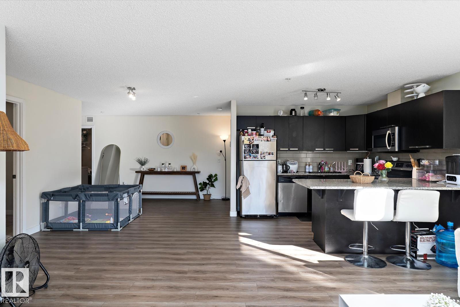 #110 14808 125 ST S NW - 12