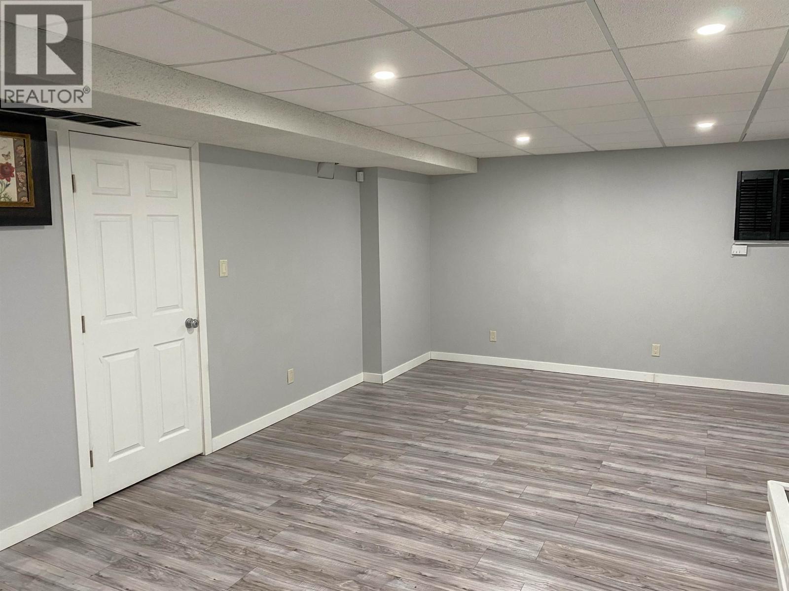 7703 MCMASTER CRESCENT - 23