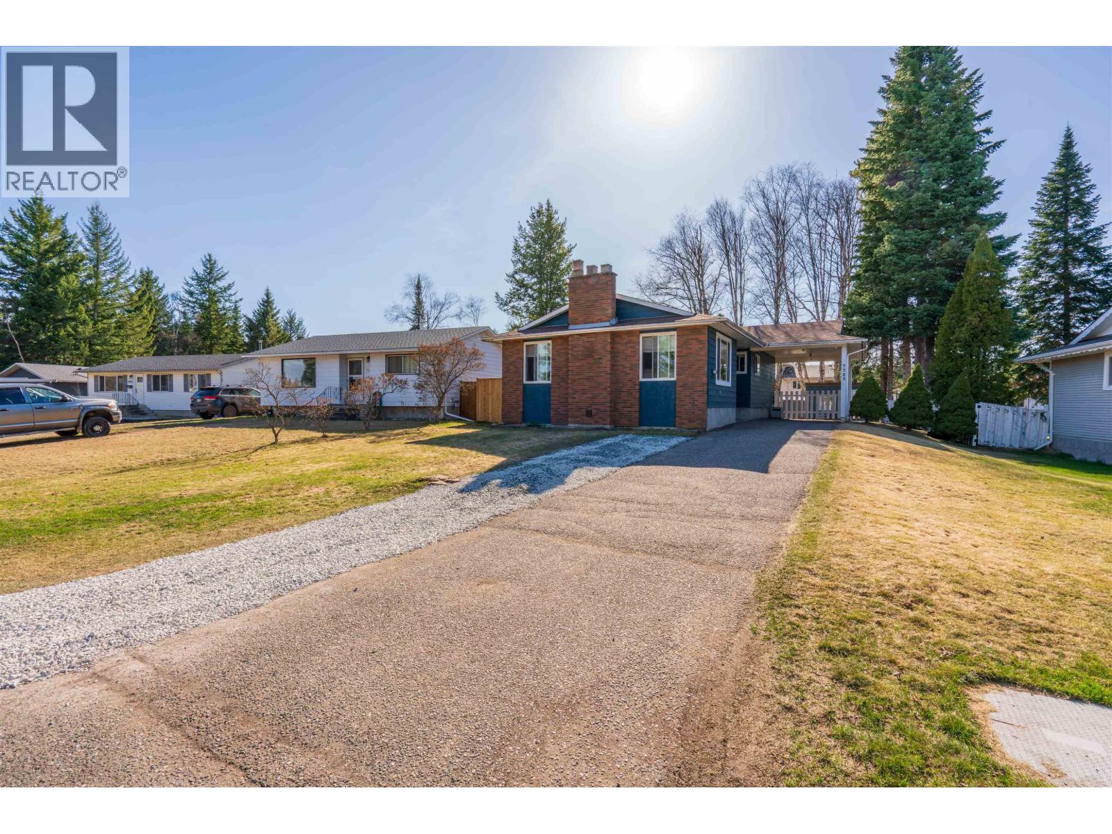 Living room of 7703 MCMASTER CRESCENT · Prince George, BC