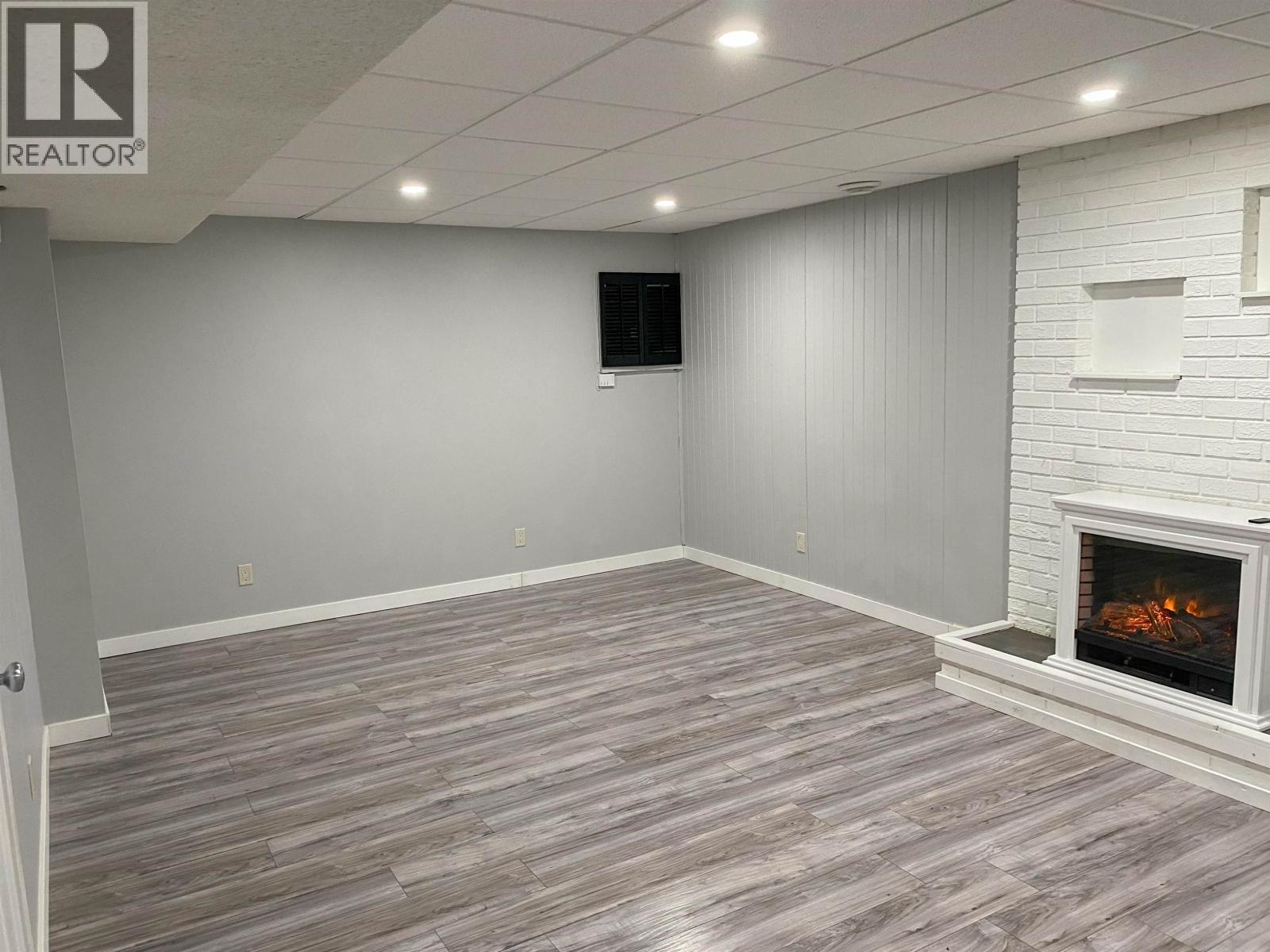 7703 MCMASTER CRESCENT - 24