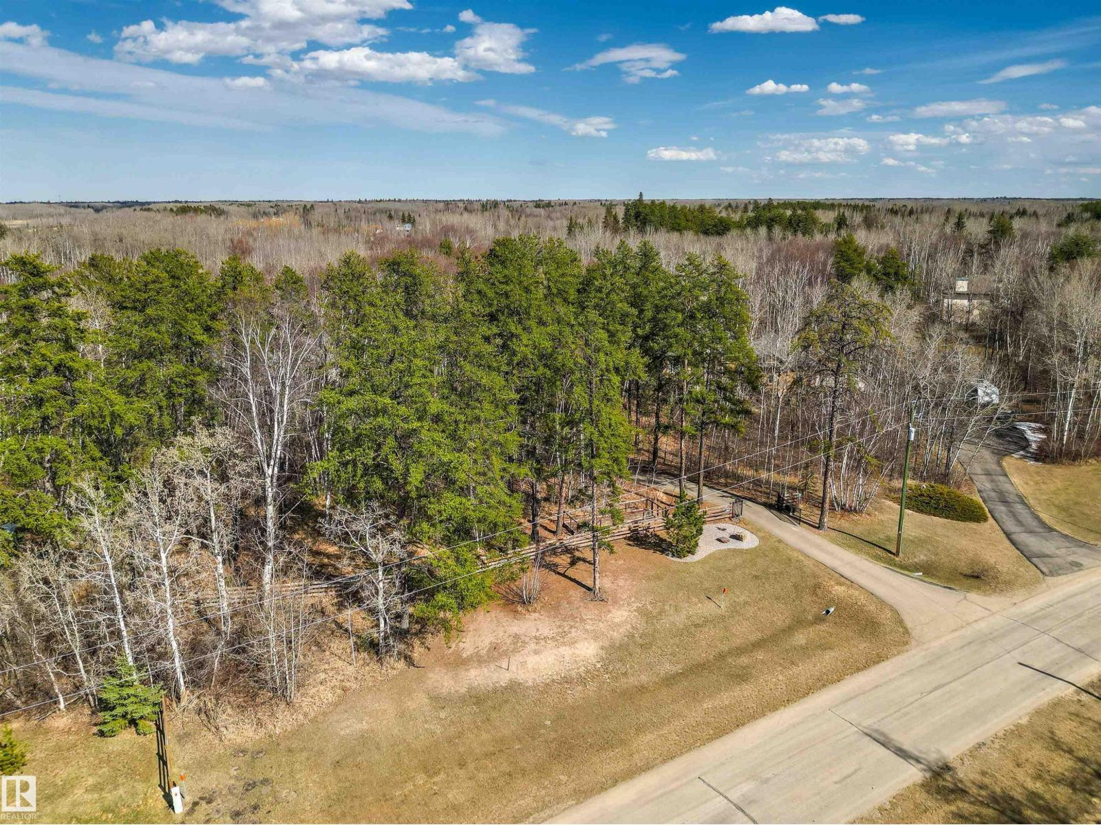 #9 26516 TWP ROAD 514, Rural Parkland County