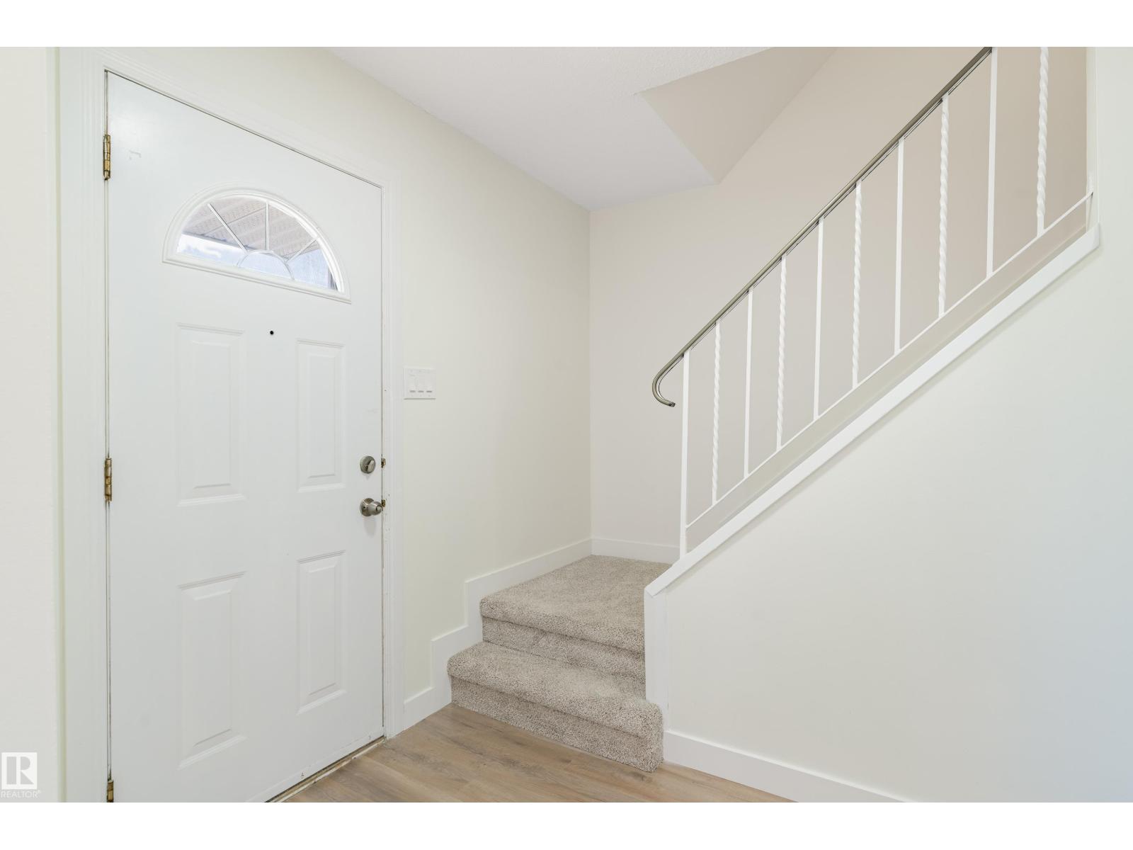 15C CALLINGWOOD CT NW, Edmonton