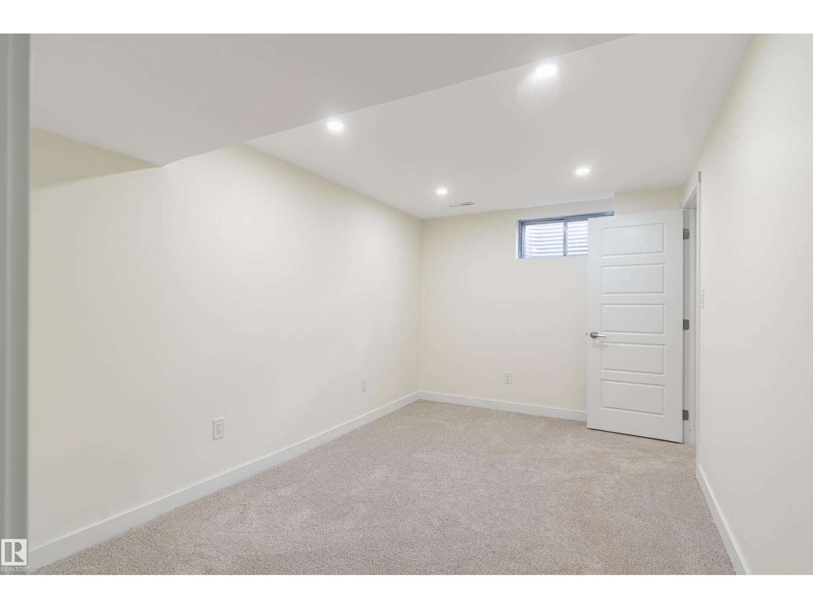 15C CALLINGWOOD CT NW, Edmonton