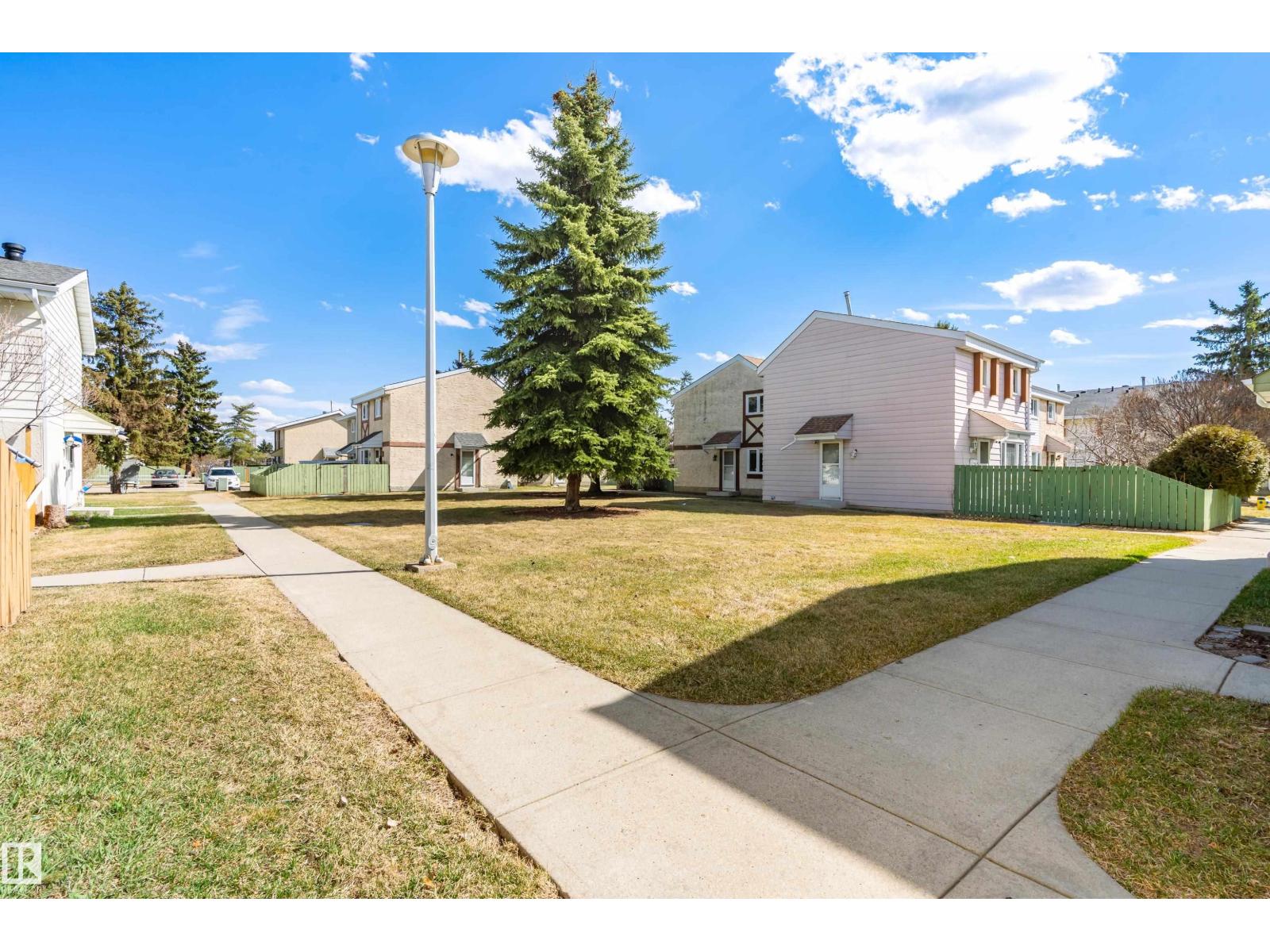 15C CALLINGWOOD CT NW, Edmonton