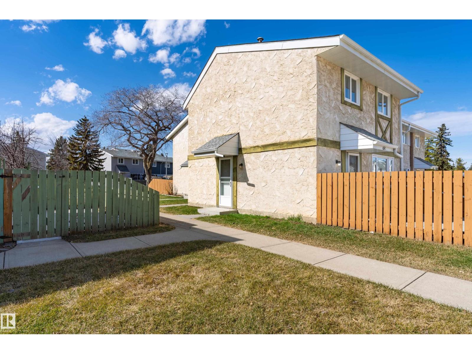 15C CALLINGWOOD CT NW, Edmonton