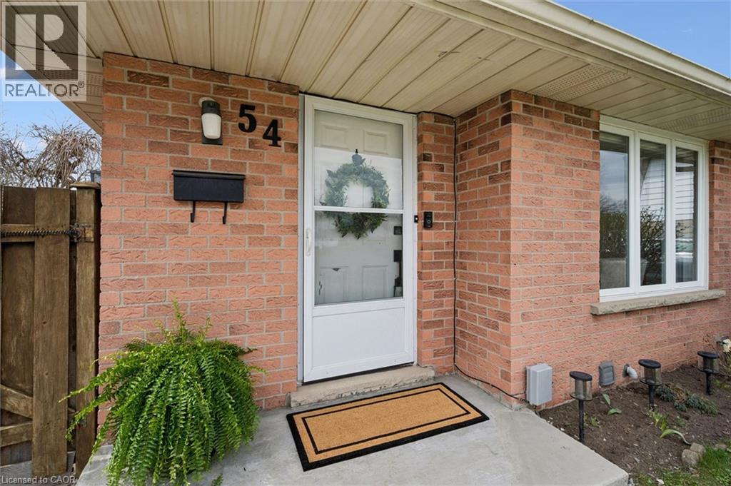 54 HARVEST Court, Kitchener, Ontario N2P1T3 - Photo 5