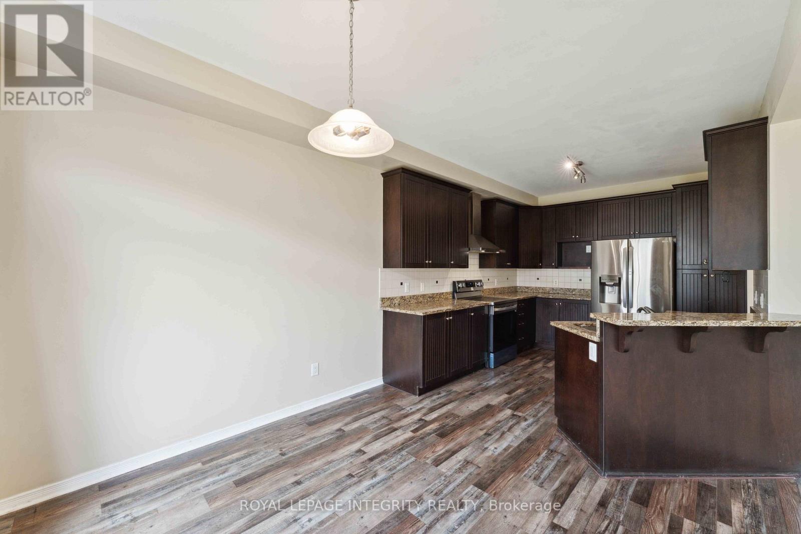215 HUNTSVILLE DRIVE — photo 11