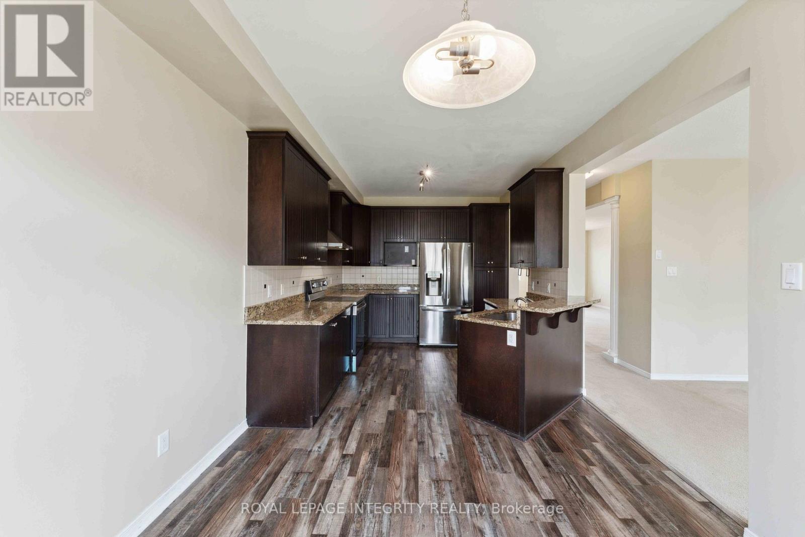 215 HUNTSVILLE DRIVE — photo 12