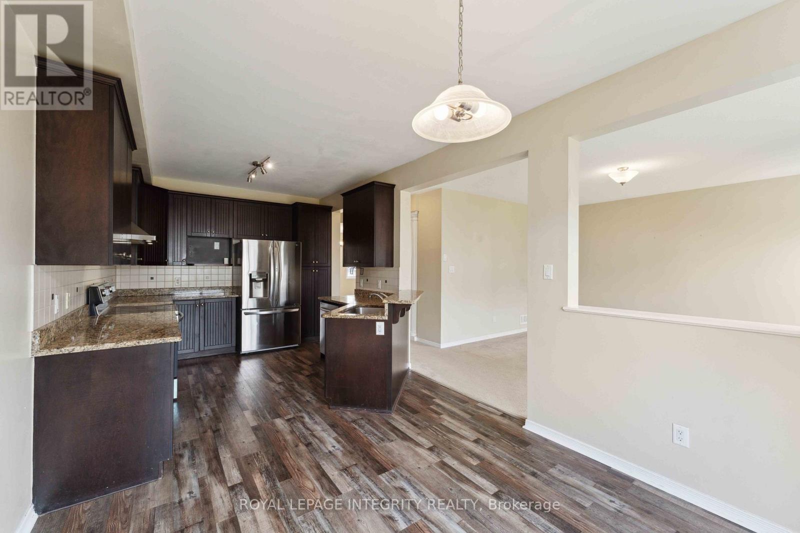 215 HUNTSVILLE DRIVE — photo 13