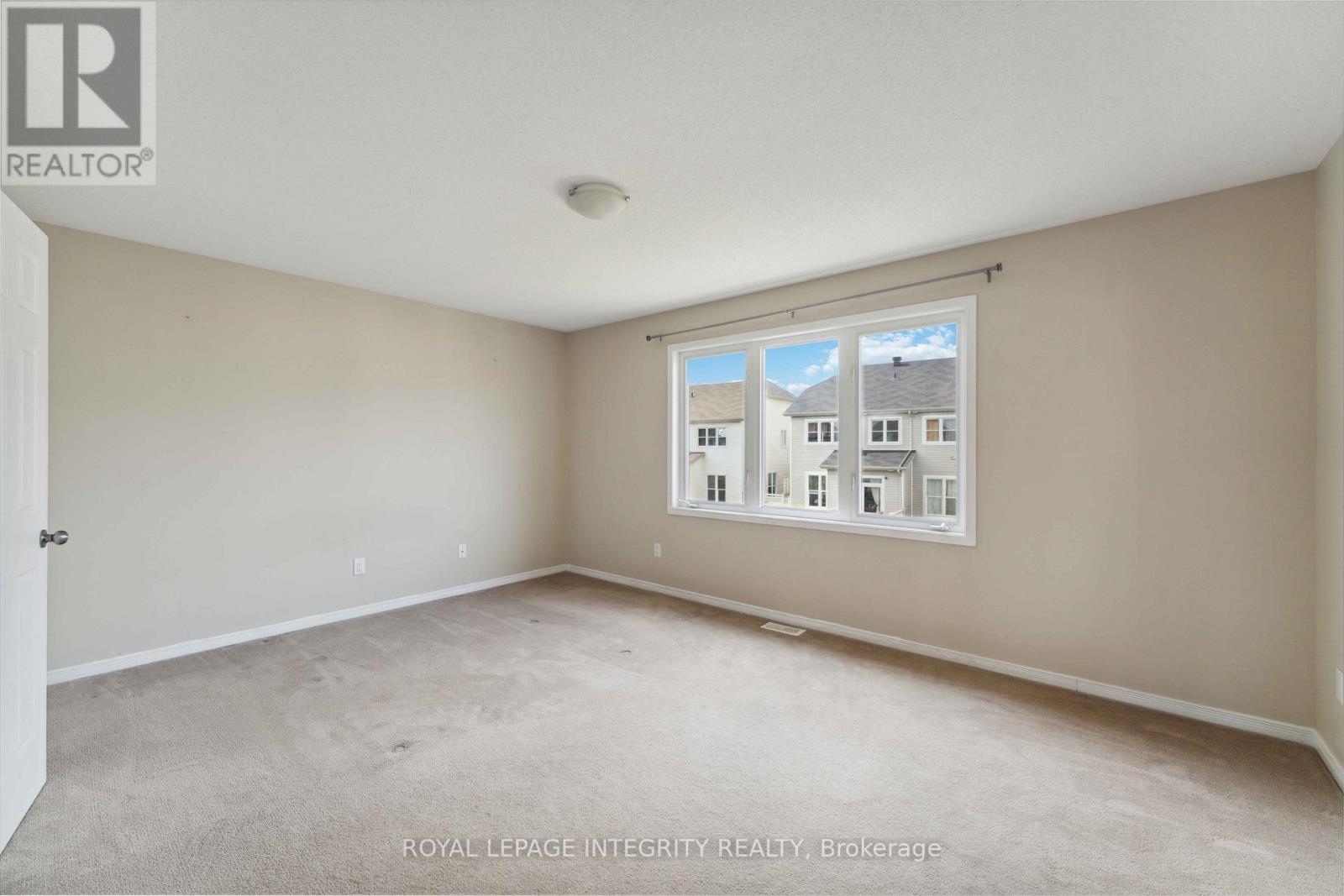 215 HUNTSVILLE DRIVE — photo 19