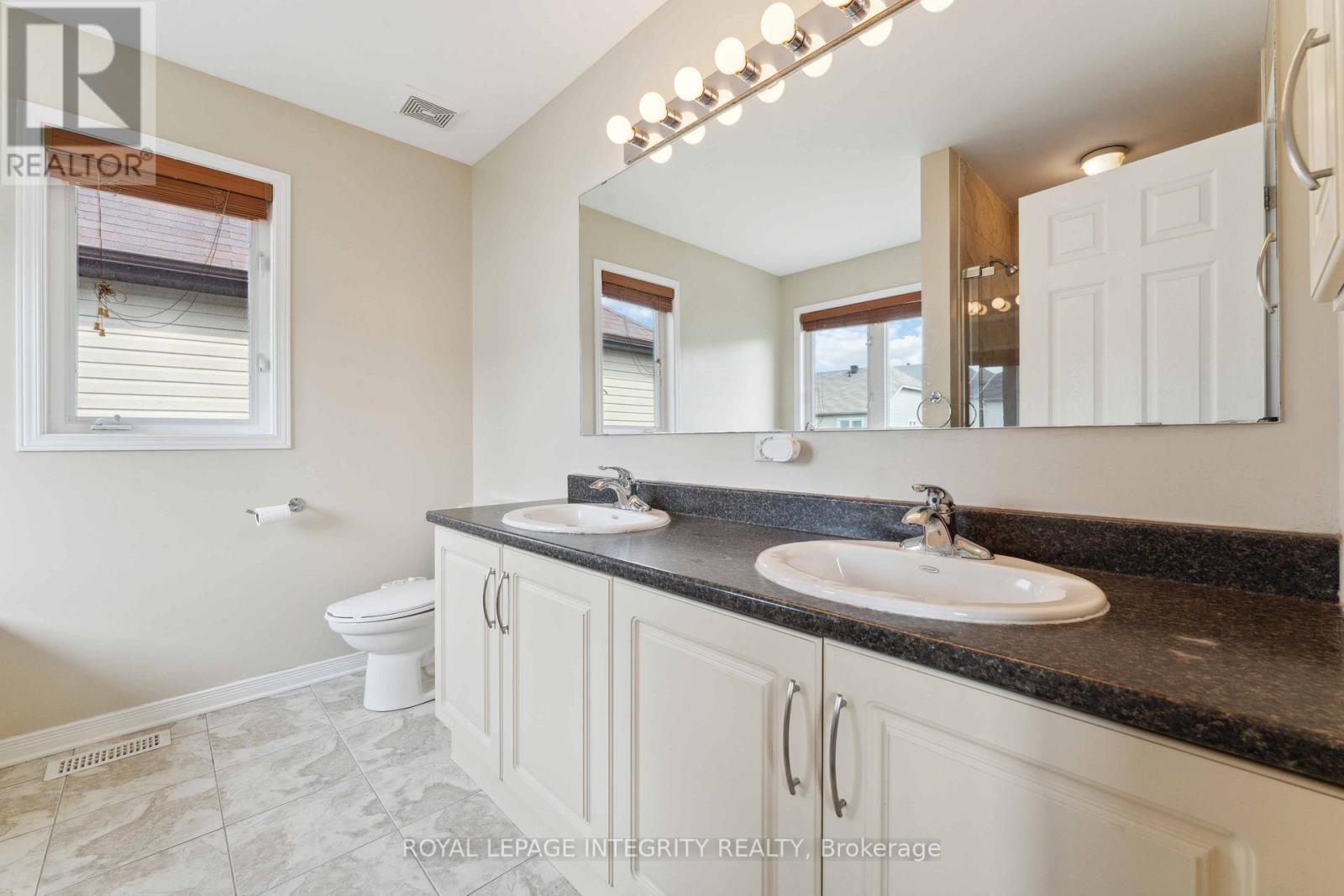 215 HUNTSVILLE DRIVE — photo 25