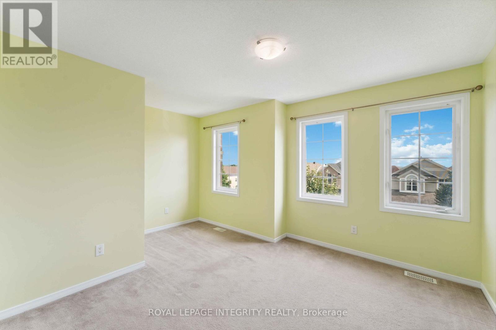 215 HUNTSVILLE DRIVE — photo 28