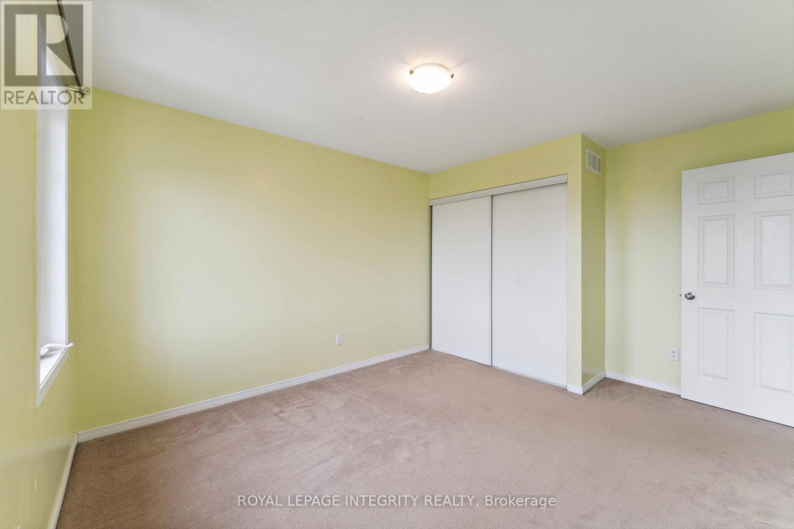 215 HUNTSVILLE DRIVE — photo 32