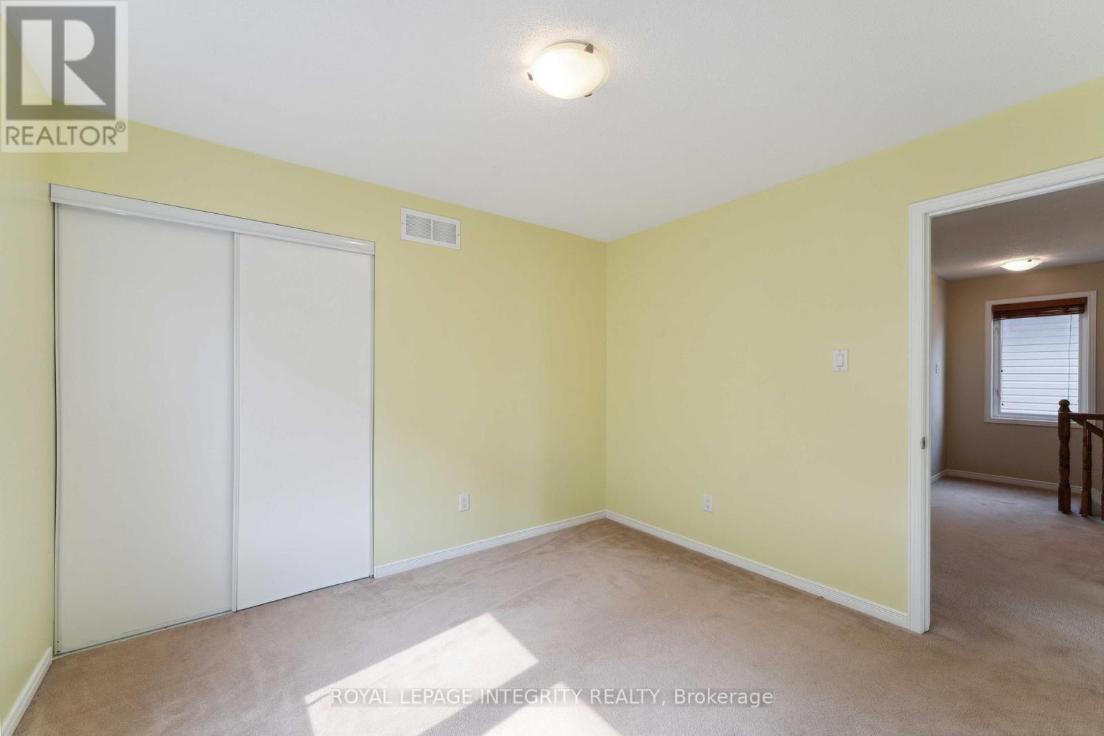 215 HUNTSVILLE DRIVE — photo 36
