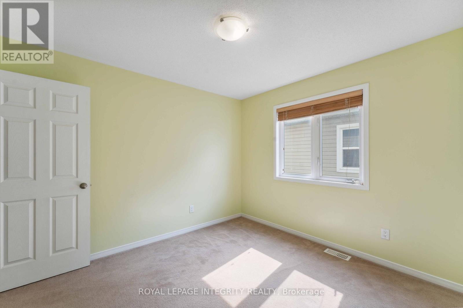 215 HUNTSVILLE DRIVE — photo 38