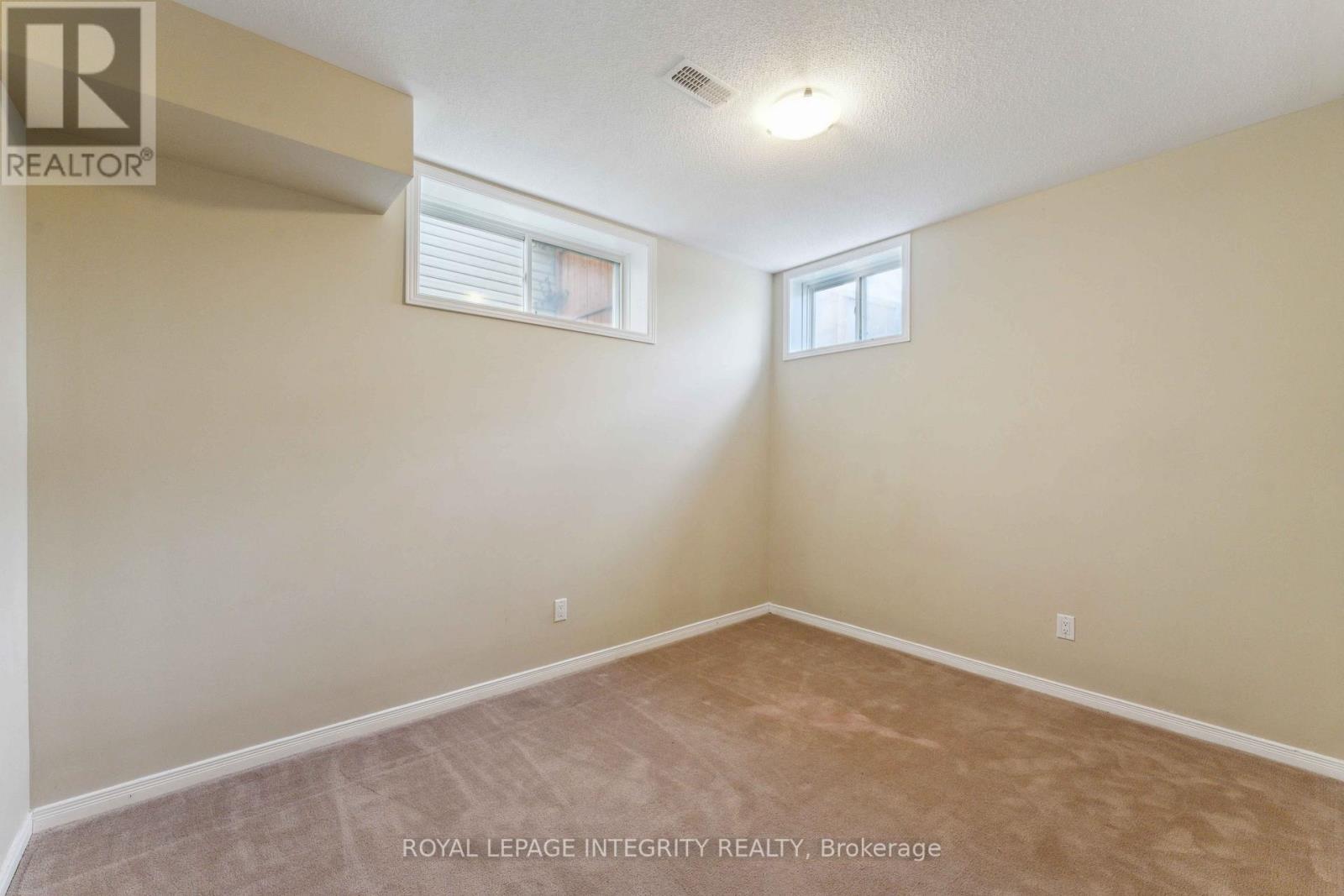 215 HUNTSVILLE DRIVE — photo 44