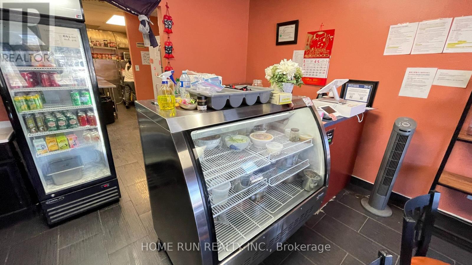 28 - 174 COLONNADE ROAD — photo 6