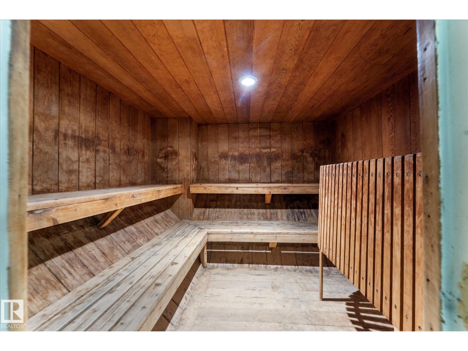 #102 13910 STONY PLAIN RD NW, Edmonton