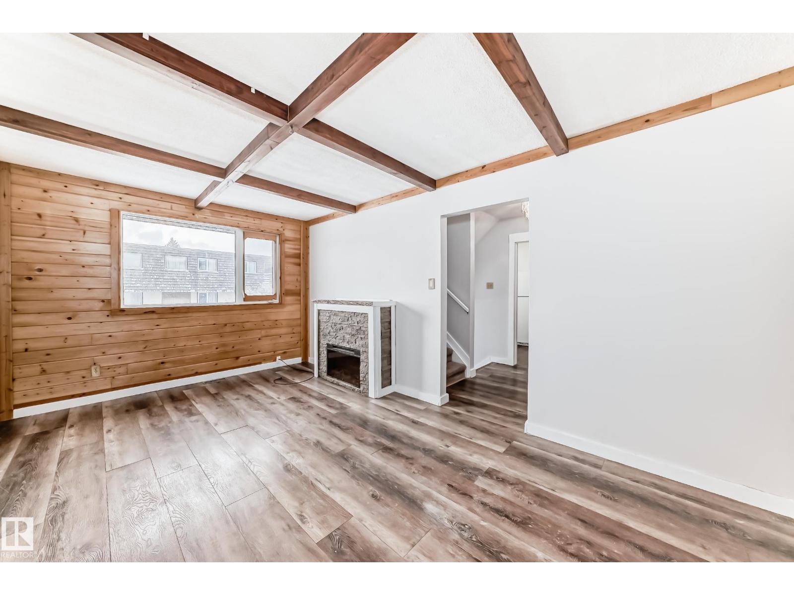 3325 107 AV NW NW, Edmonton