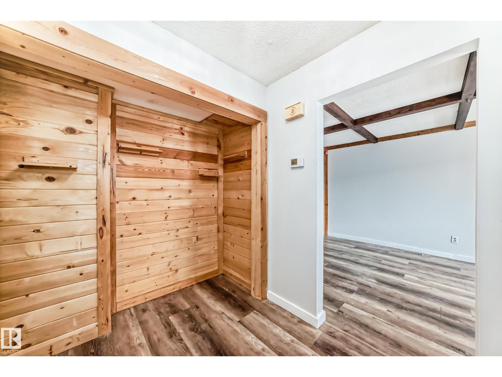 3325 107 AV NW NW, Edmonton