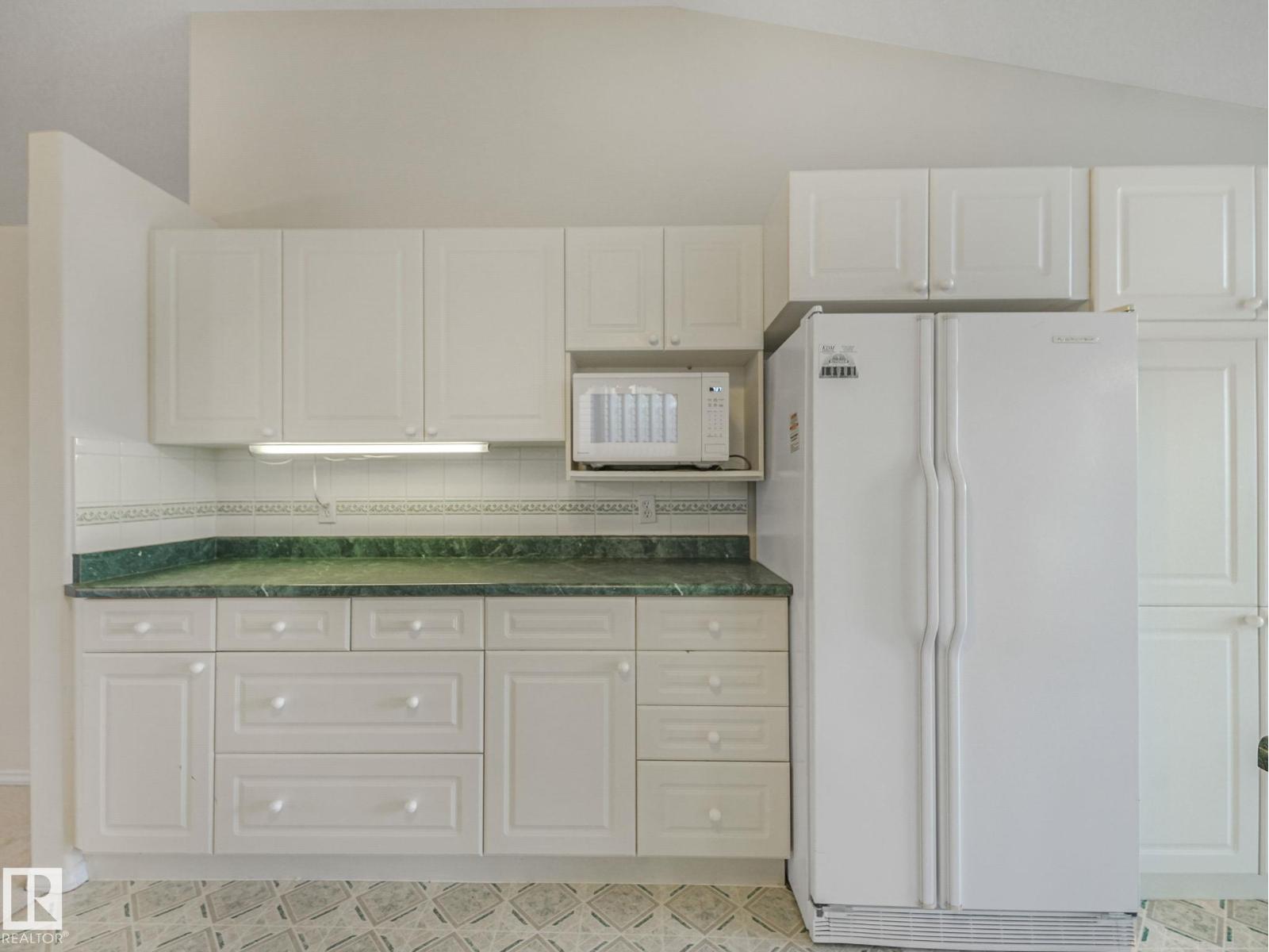 #23 9731 174 ST NW, Edmonton